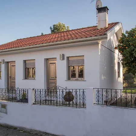 Casa Do Penedo Casa de Férias Tangil